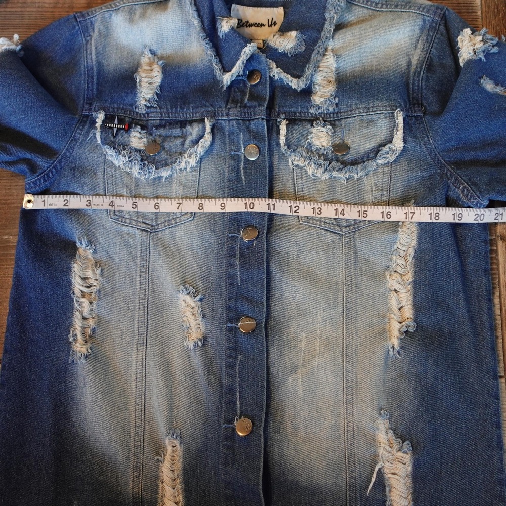 Y2K Denim Jacket Womens L XL Distressed Blue Jean Good Vibes Acid Wash Shirt - Picture 5 of 8